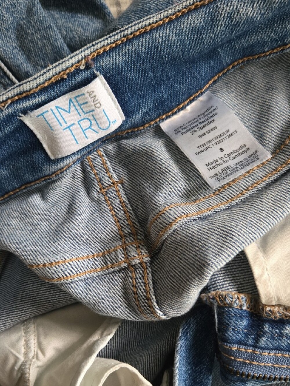Time and Tru Light Blue Denim Jeans with Contrast Stitching - Picture 2 of 2